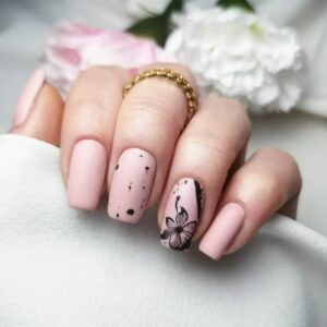 23 Stylish Black and Beige Nails You Will Love To Try - Nail Designs Daily