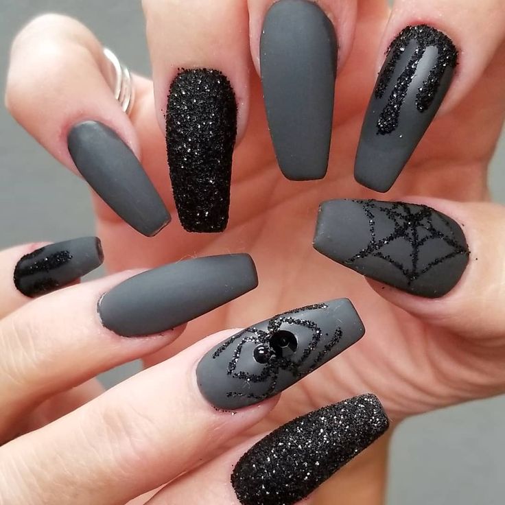 Black Halloween Nails