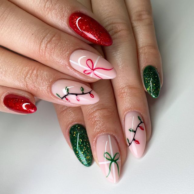 Green Christmas nail designs and ideas