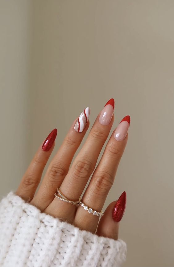 Red Christmas Nails ideas and red Christmas nail art