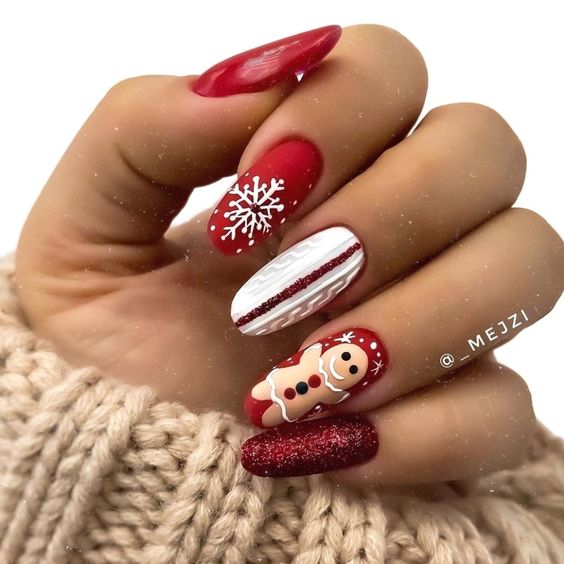 Red Christmas Nails ideas and red Christmas nail art