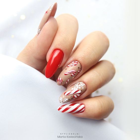 Red Christmas Nails ideas and red Christmas nail art