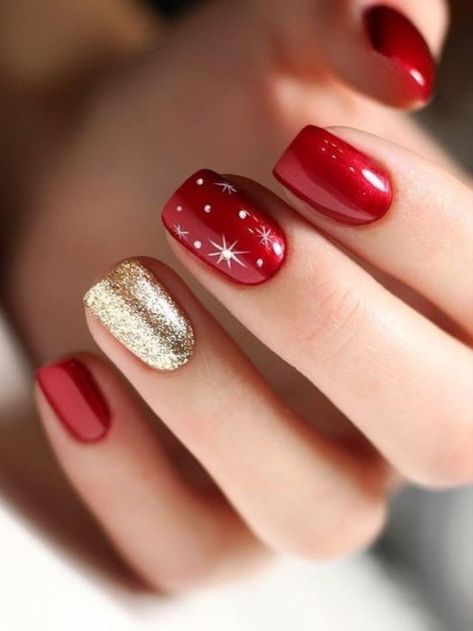 Red Christmas Nails ideas and red Christmas nail art