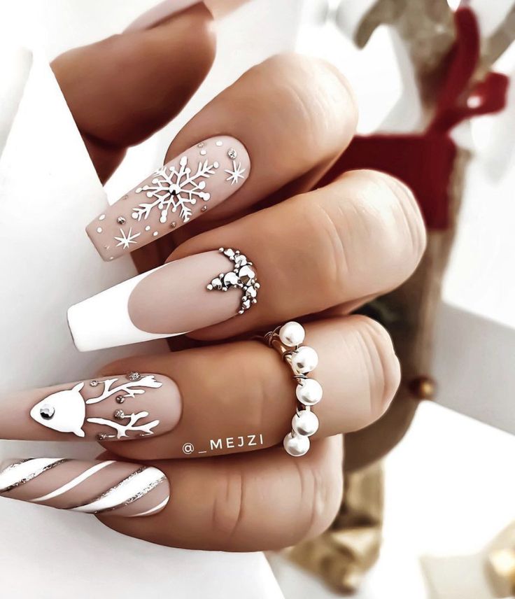 White Christmas nail ideas and designs