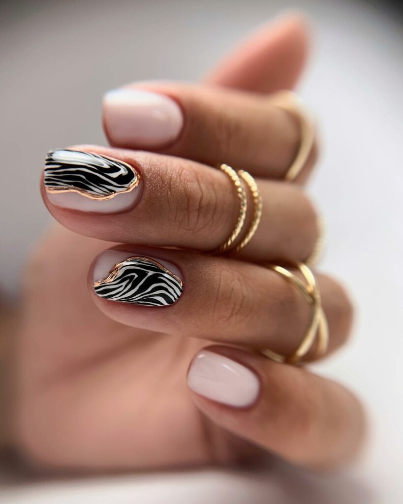 Black and Beige Nails