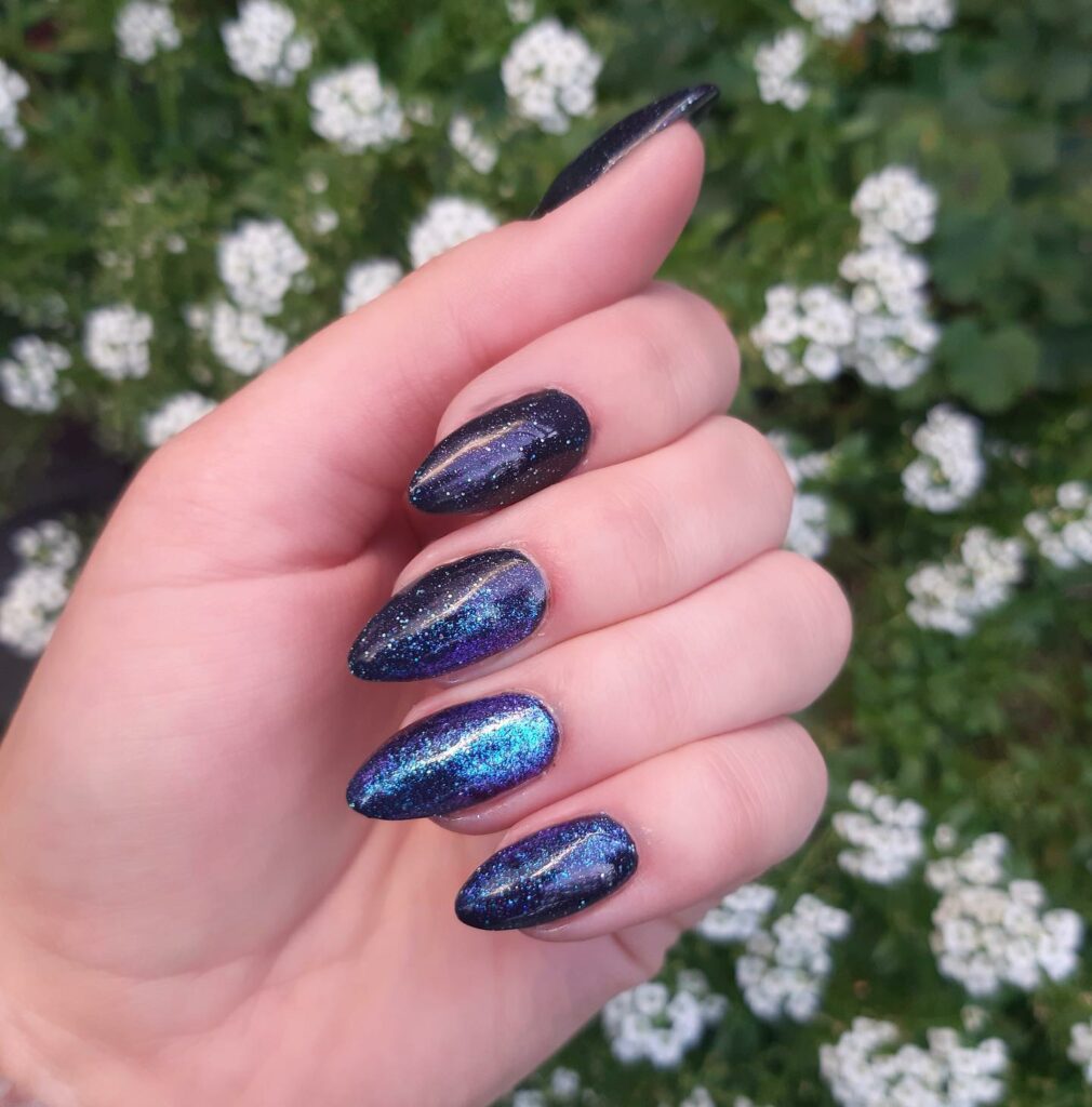 galaxy nails