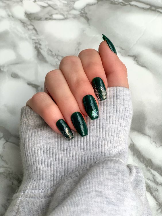 emerald green nail designs