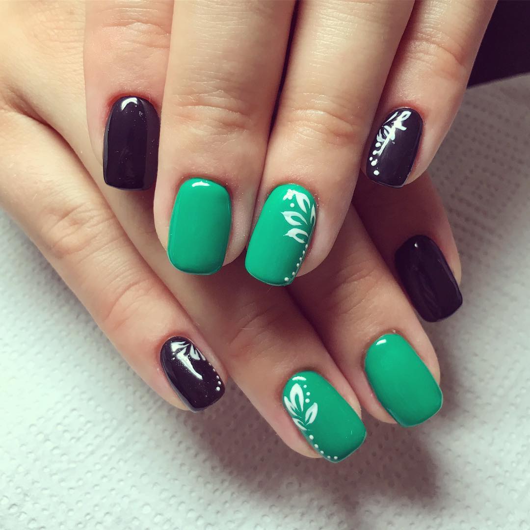 black and green nails