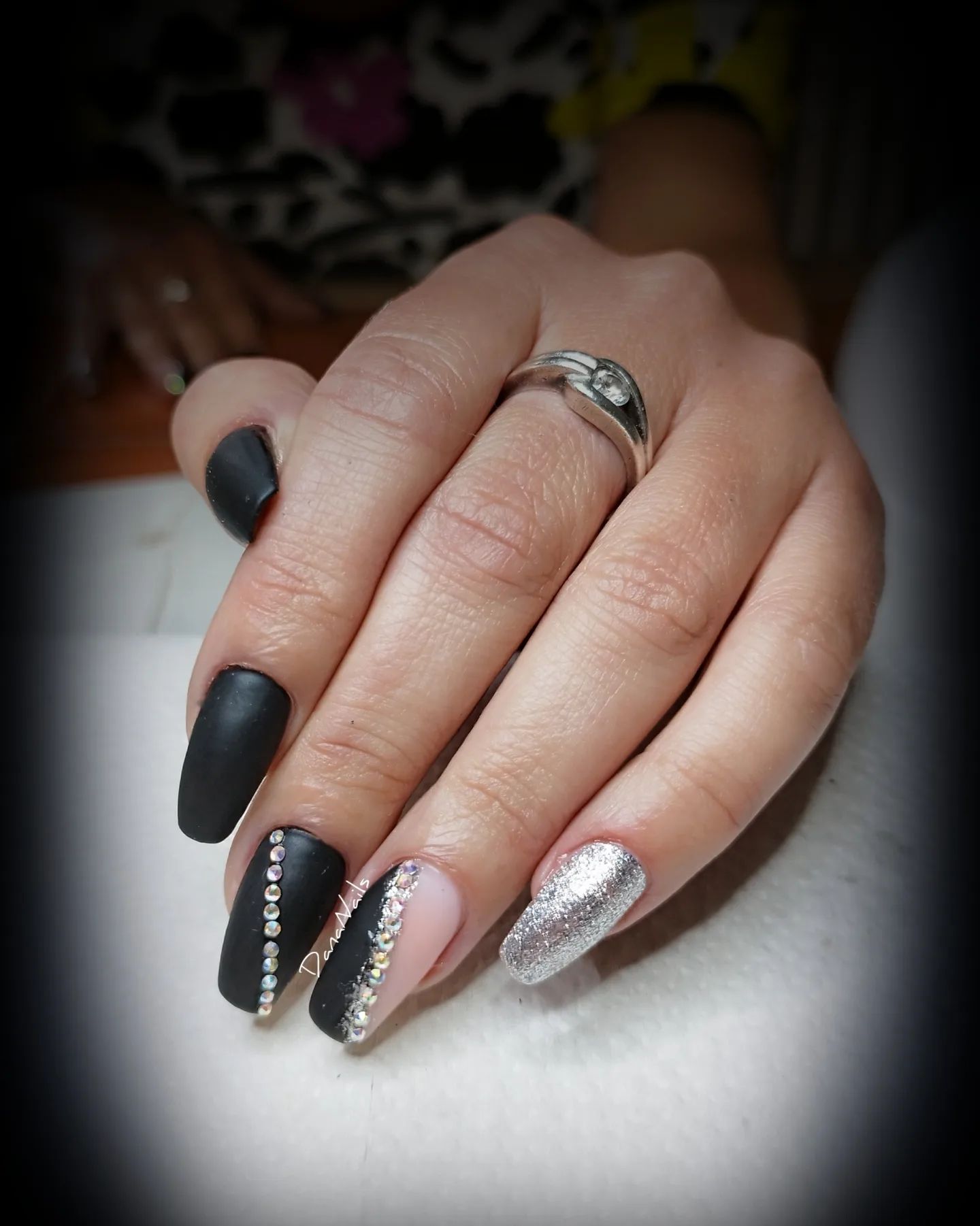 black and silver nails