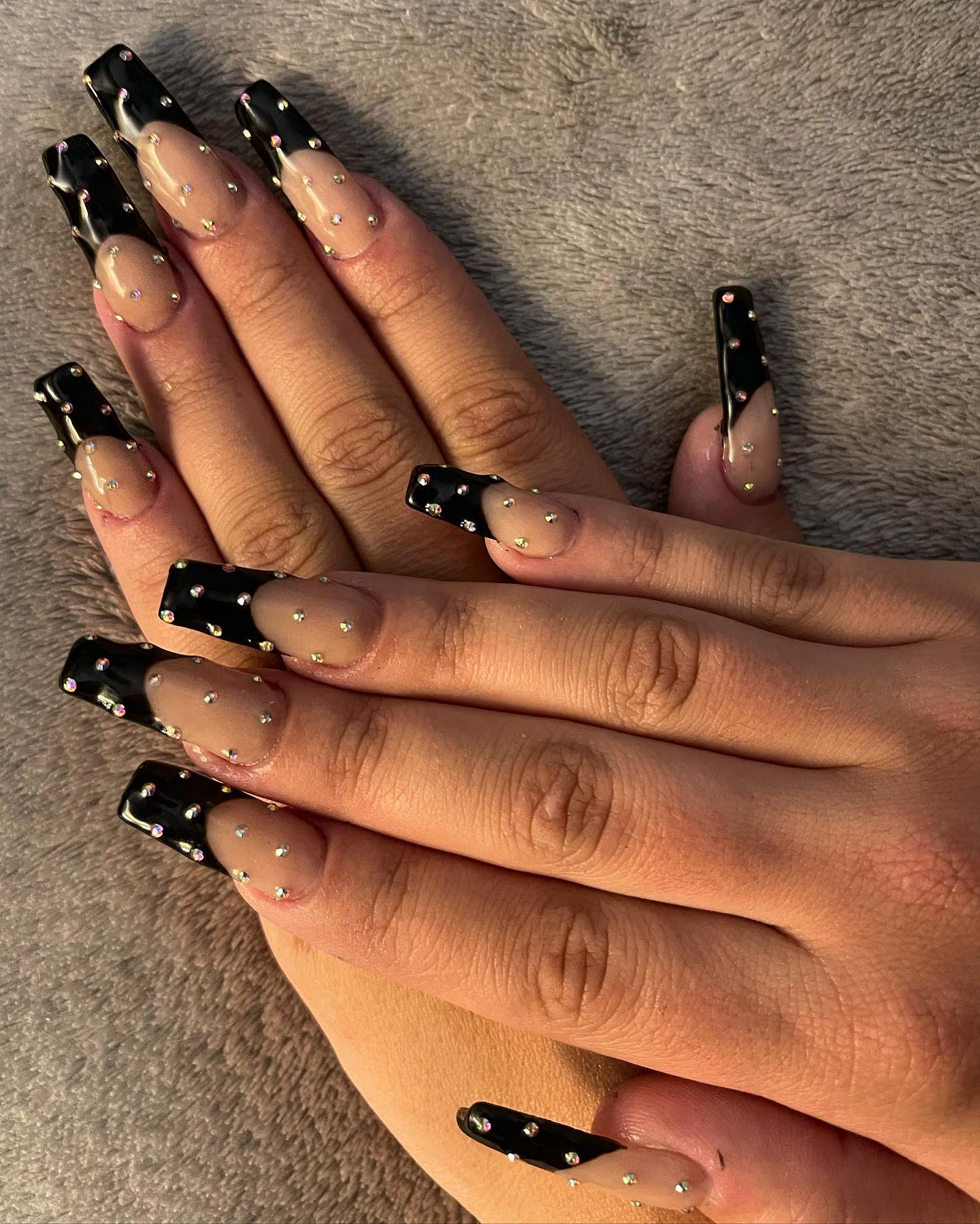 black french tip nails