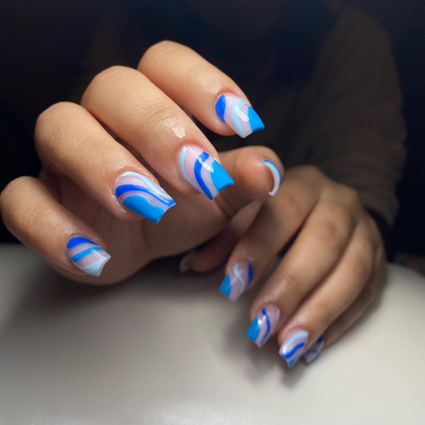 blue swirl nails