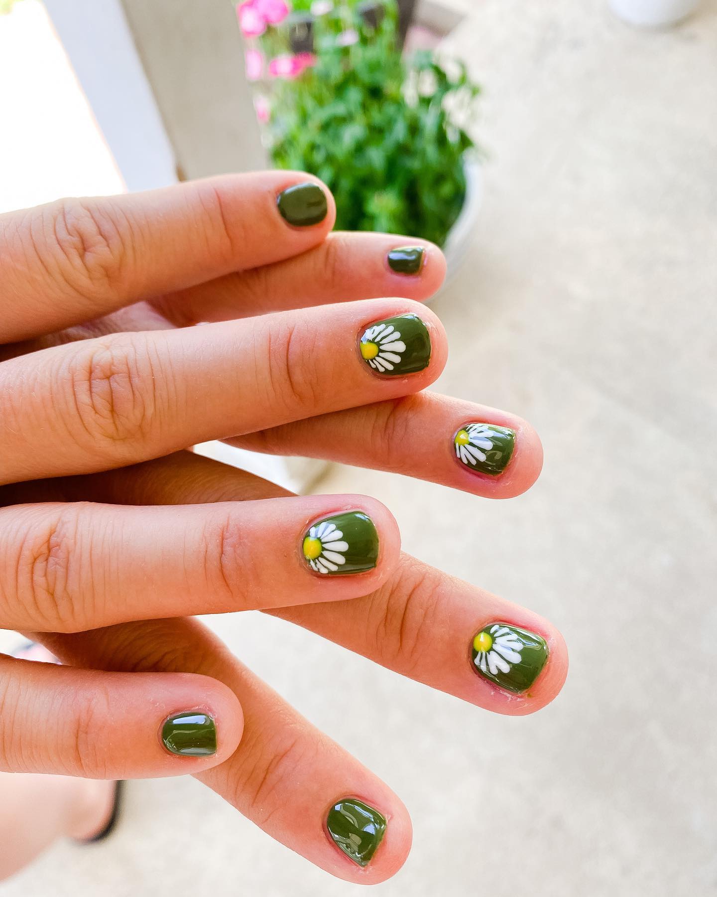 green spring nails