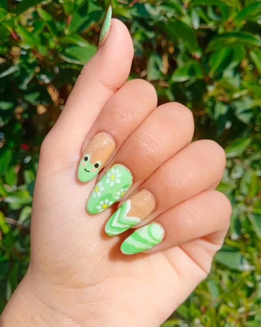 pastel green nails