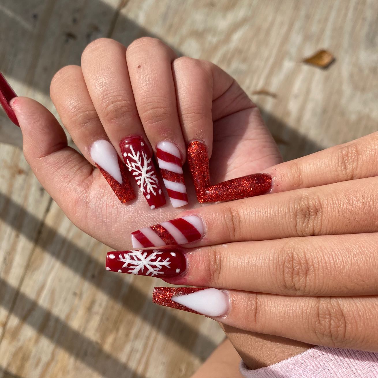 coffin red and white nails