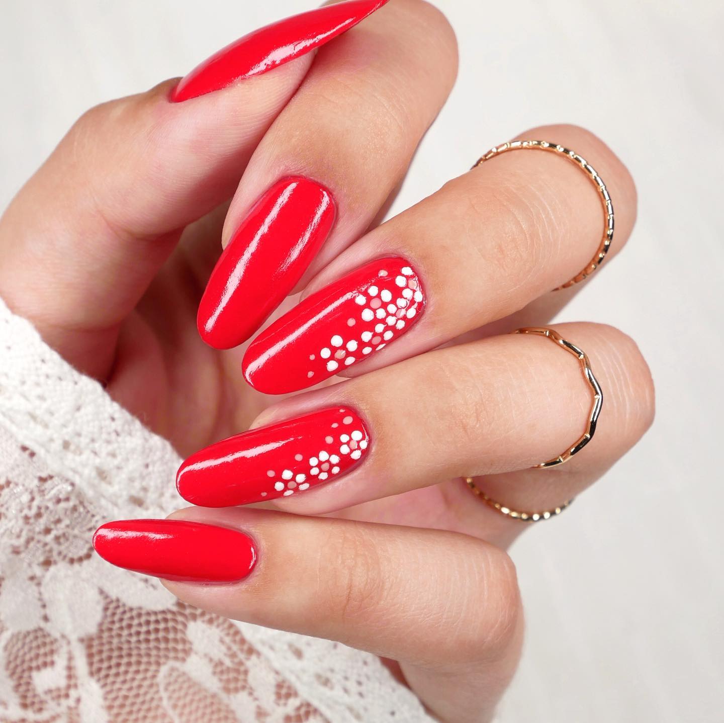 red and white nails