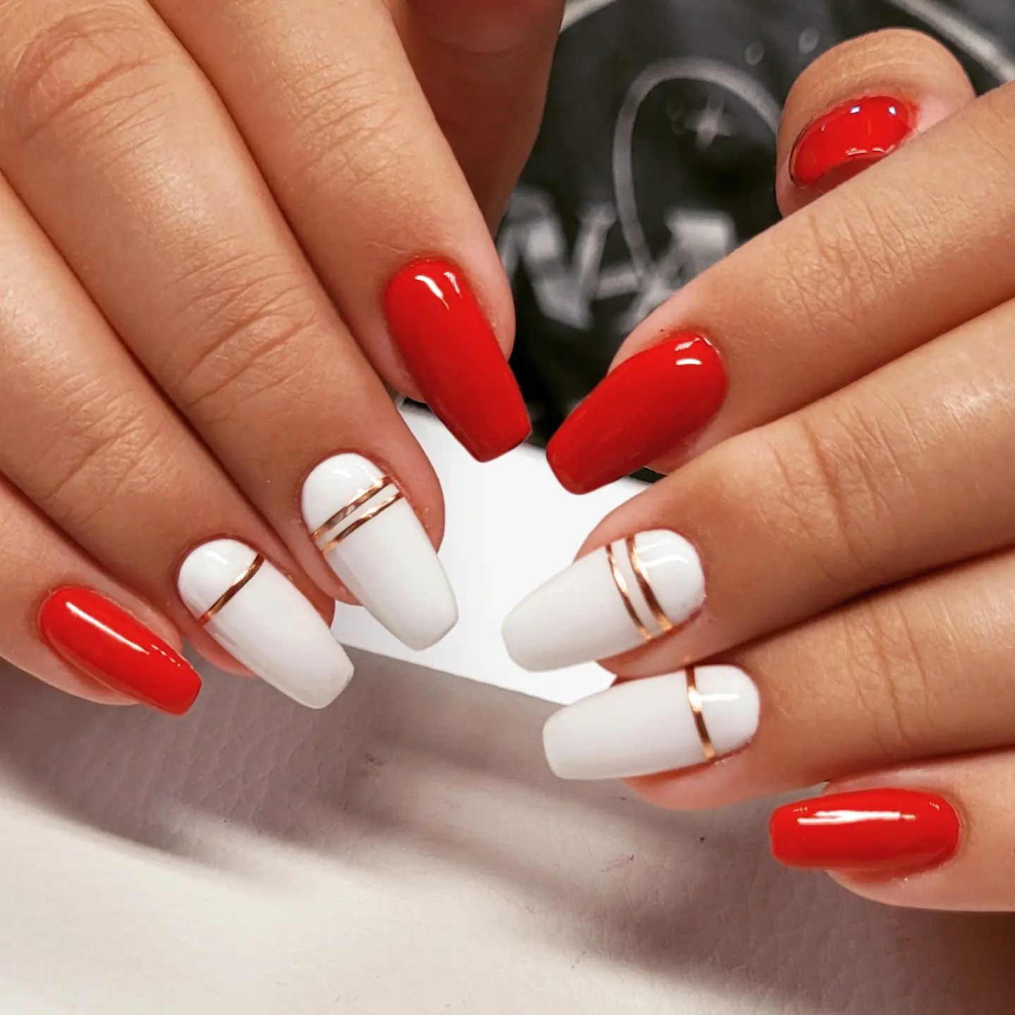 red and white nails