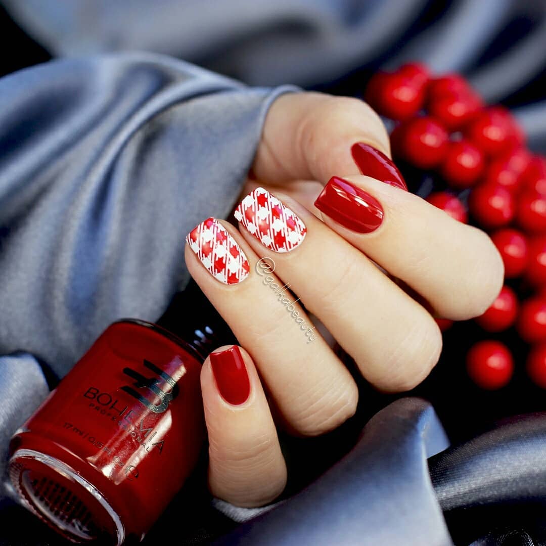 red and white nails