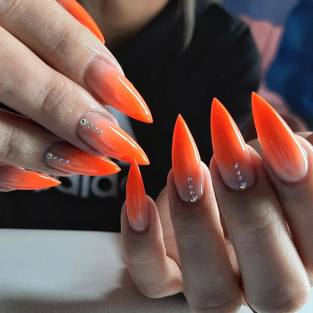 summer orange nails