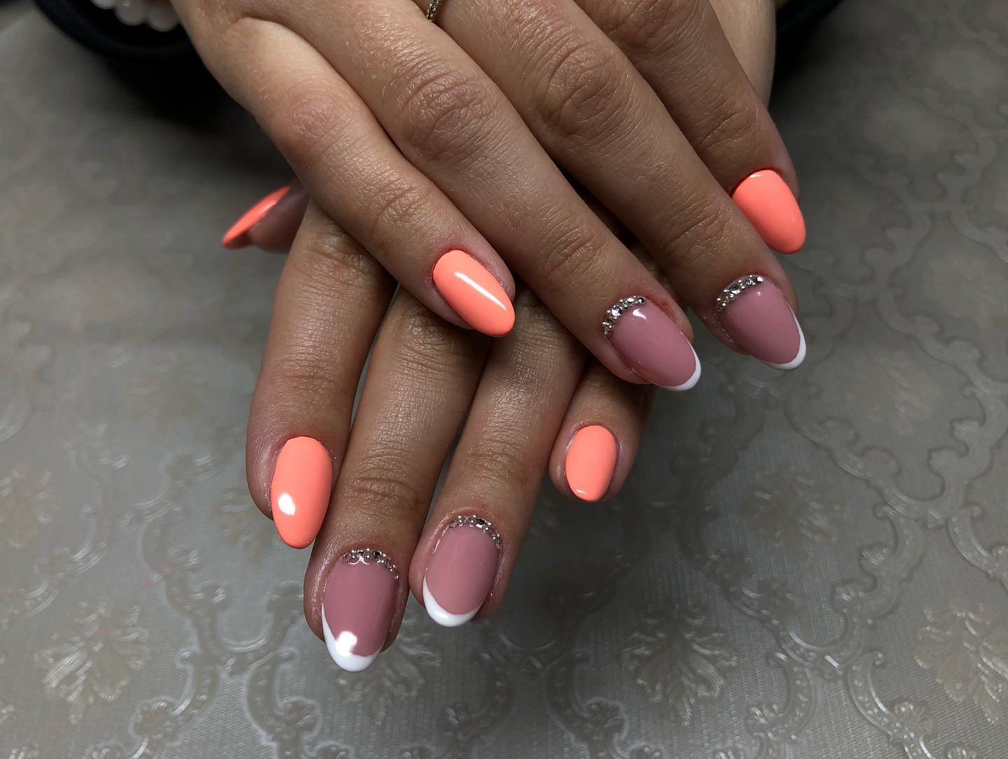 summer peach nails