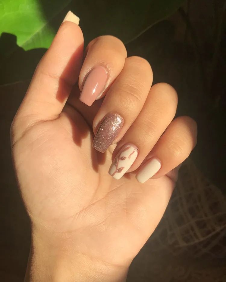 summer peach nails