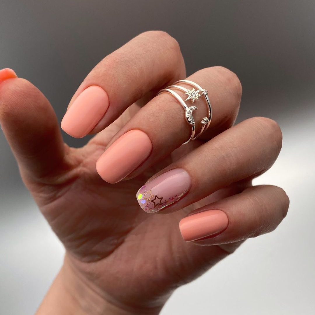 summer peach nails