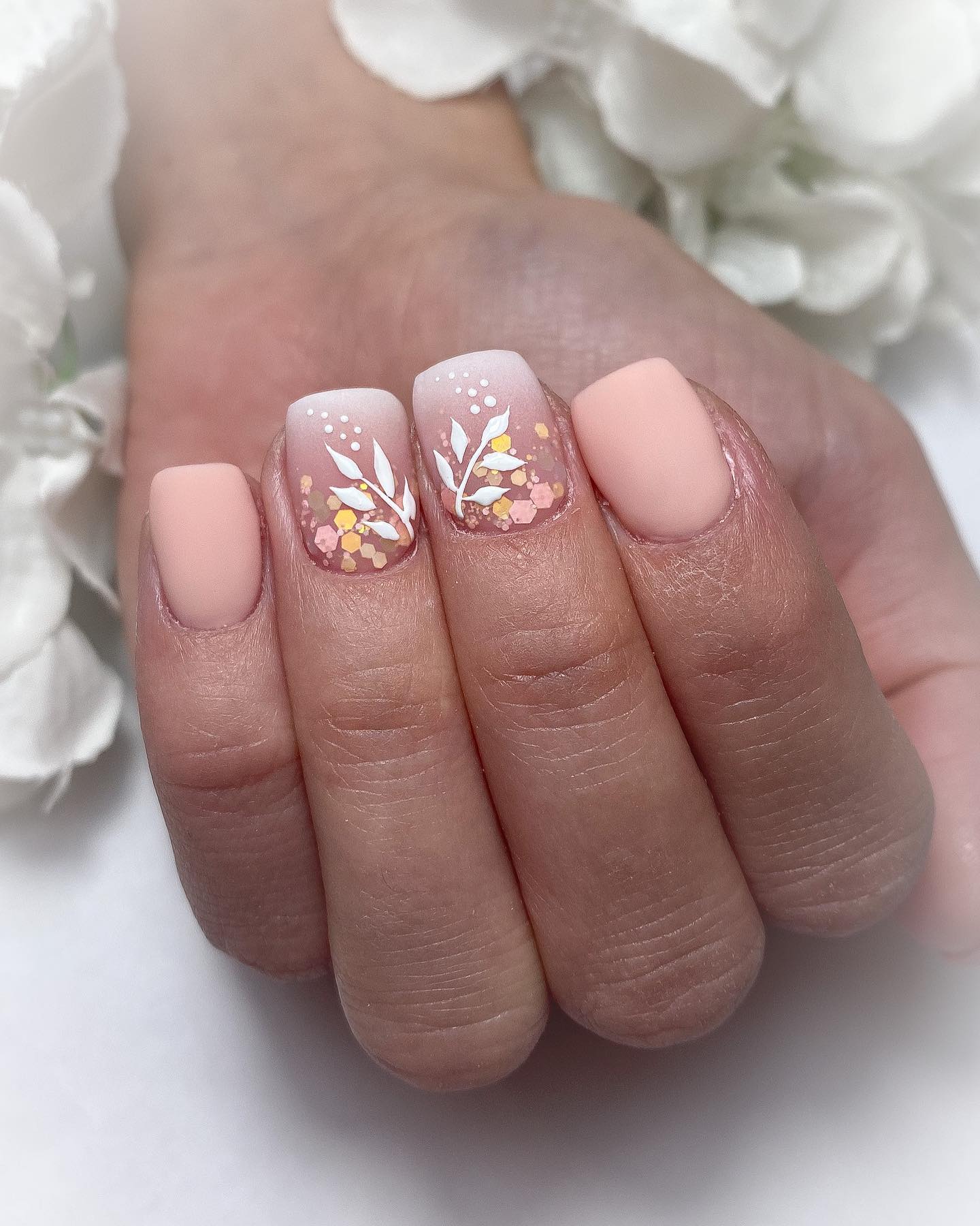 summer peach nails