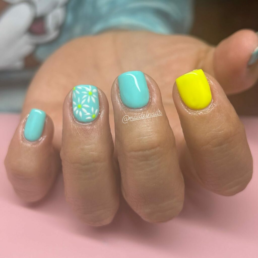 bright summer nails