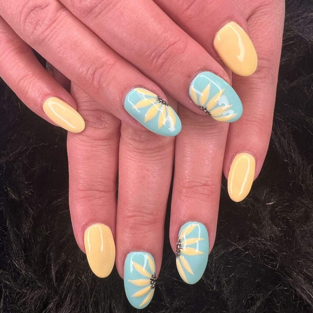 bright summer nails