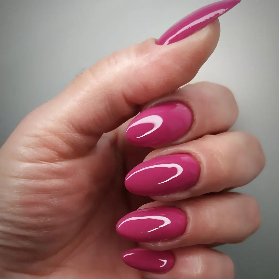 dark pink nails