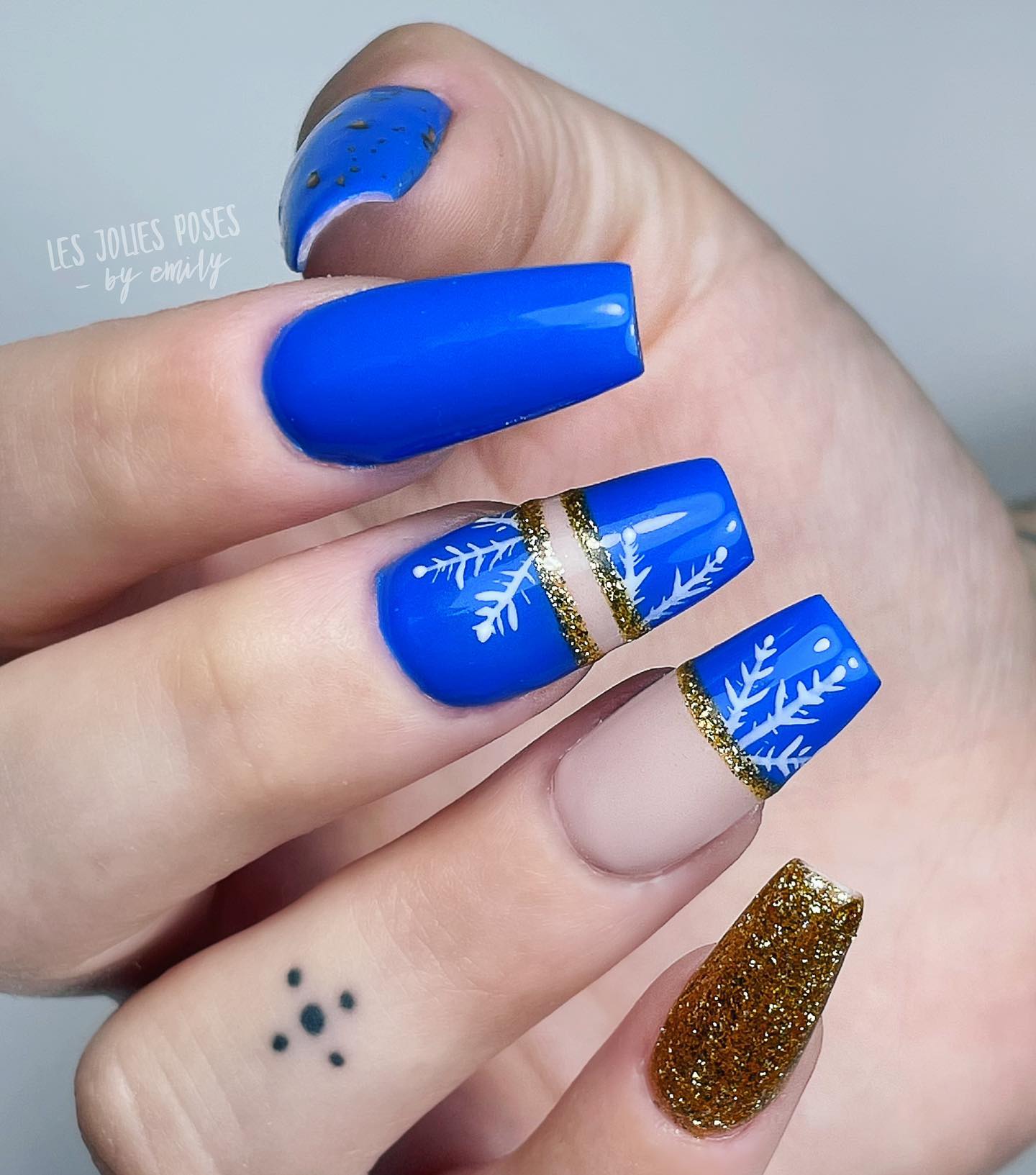 Navy Blue and Gold Nails