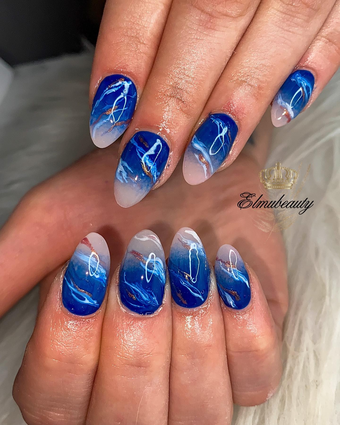 navy-blue-and-gold-nails-38 Navy Blue and Gold Nails