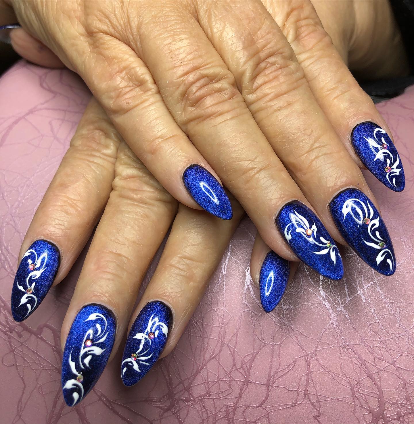 navy-blue-and-gold-nails-45 Navy Blue and Gold Nails