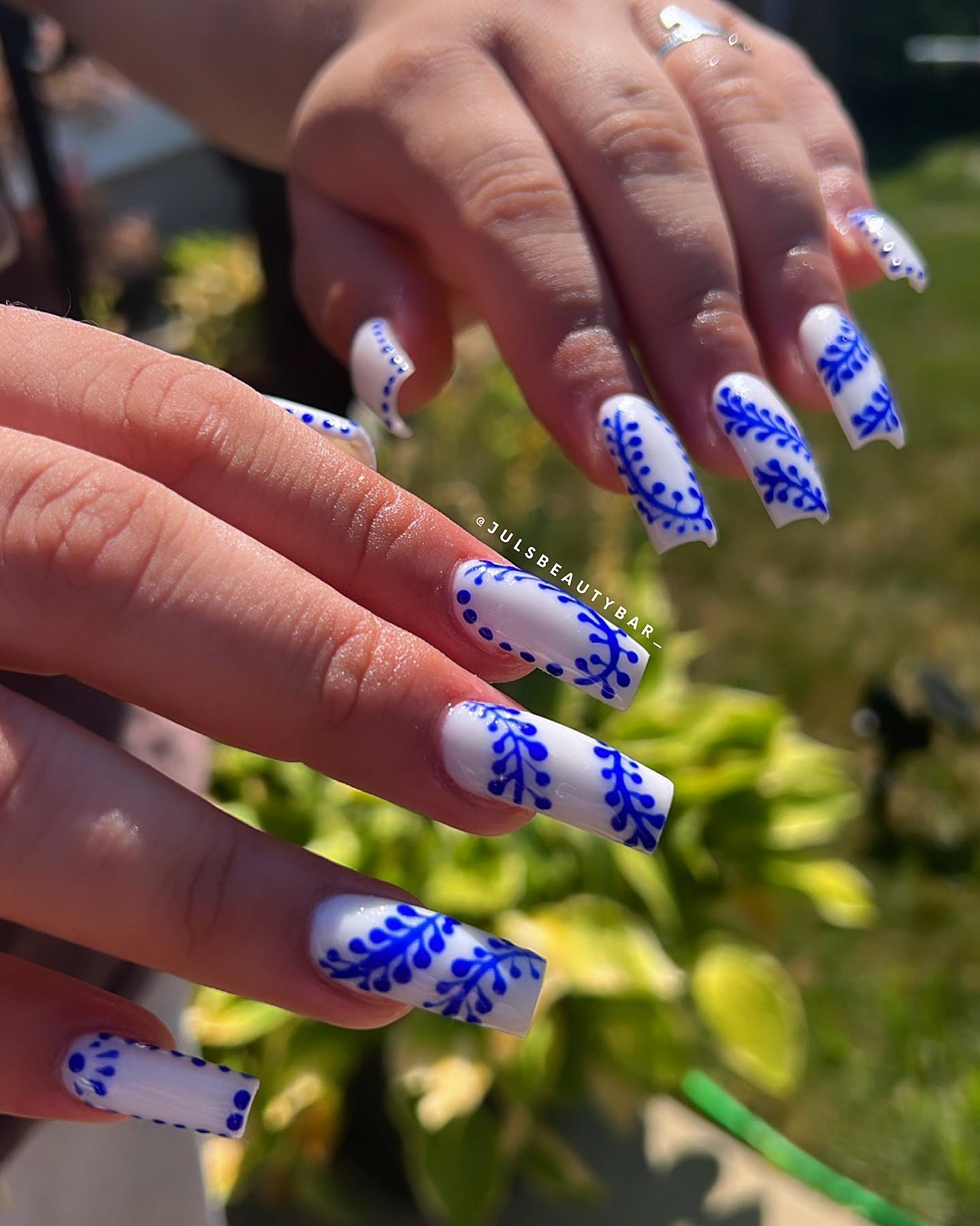 navy blue and white nails