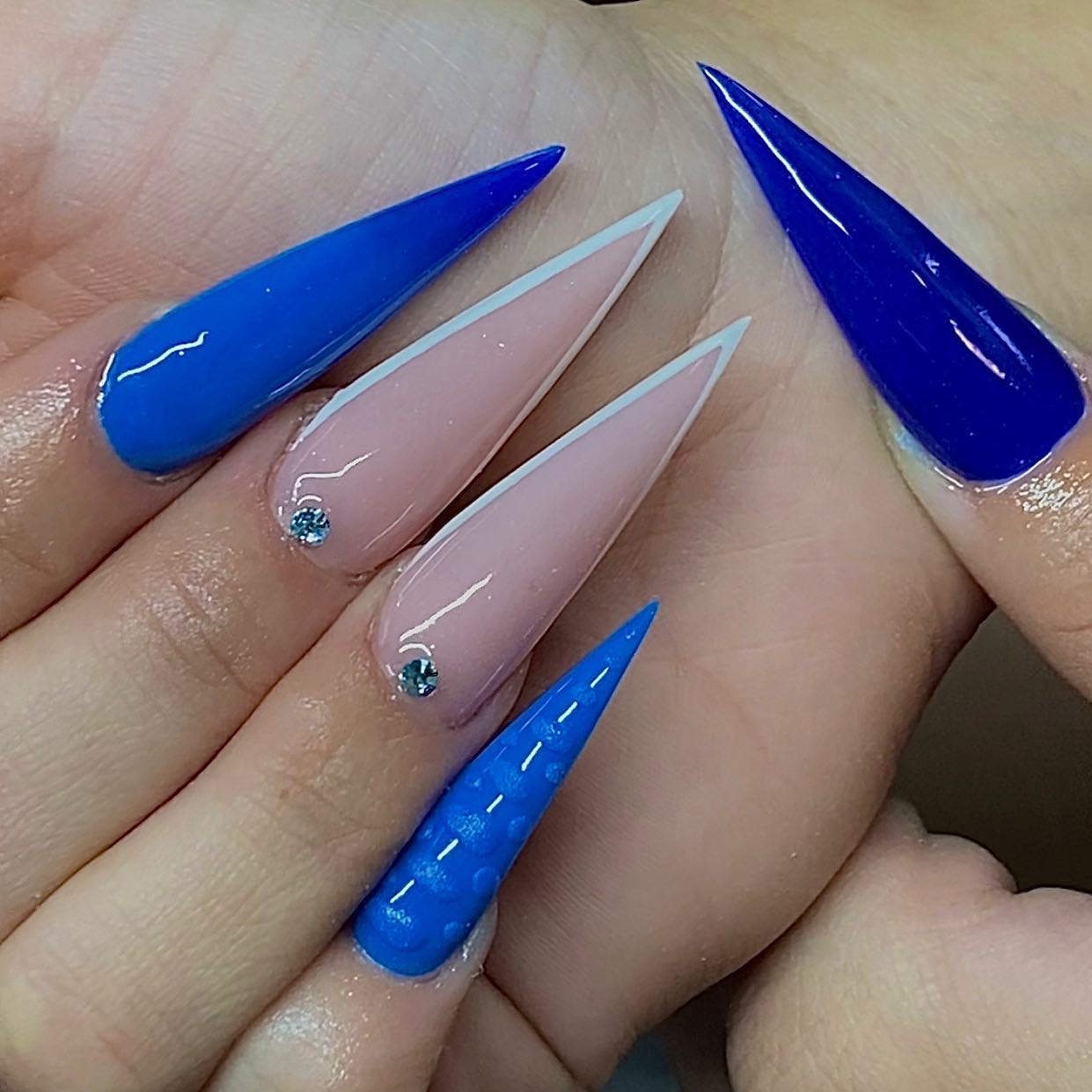 neon blue nails