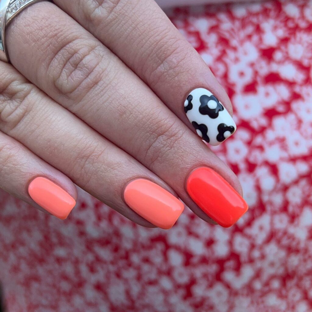 Summer Coral Nails