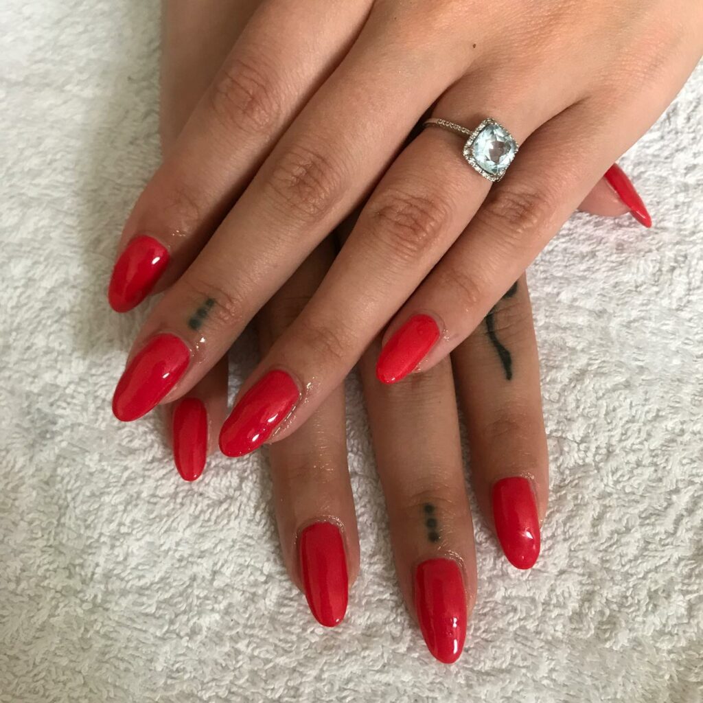 red Summer Nails