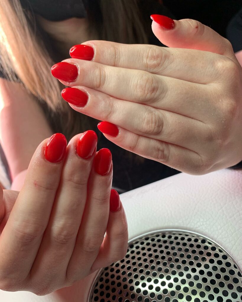 red Summer Nails