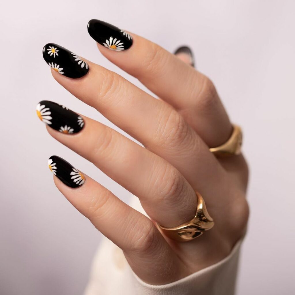 Short Black Nail Designs