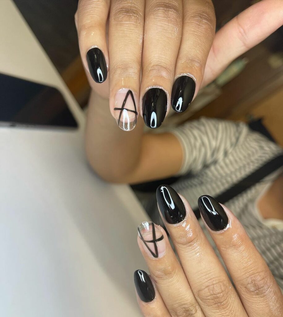 Short Black Nail Designs