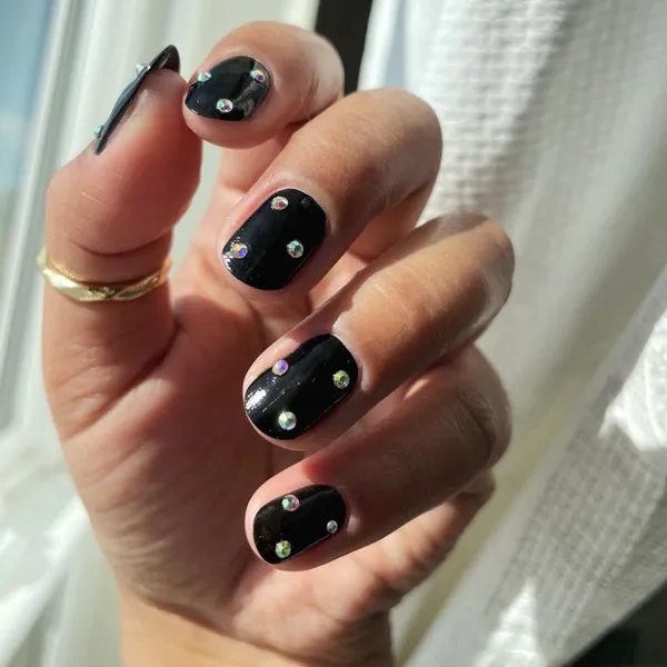 Short Black Nail Designs