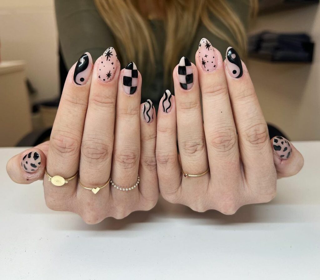 Short Black Nail Designs