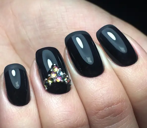 Short Black Nail Designs