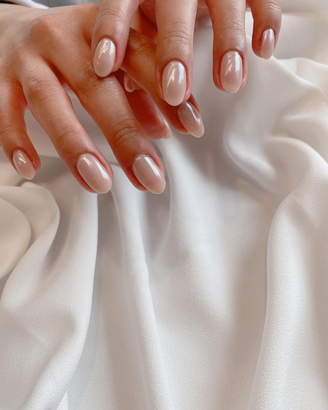 Pearl Color Nails