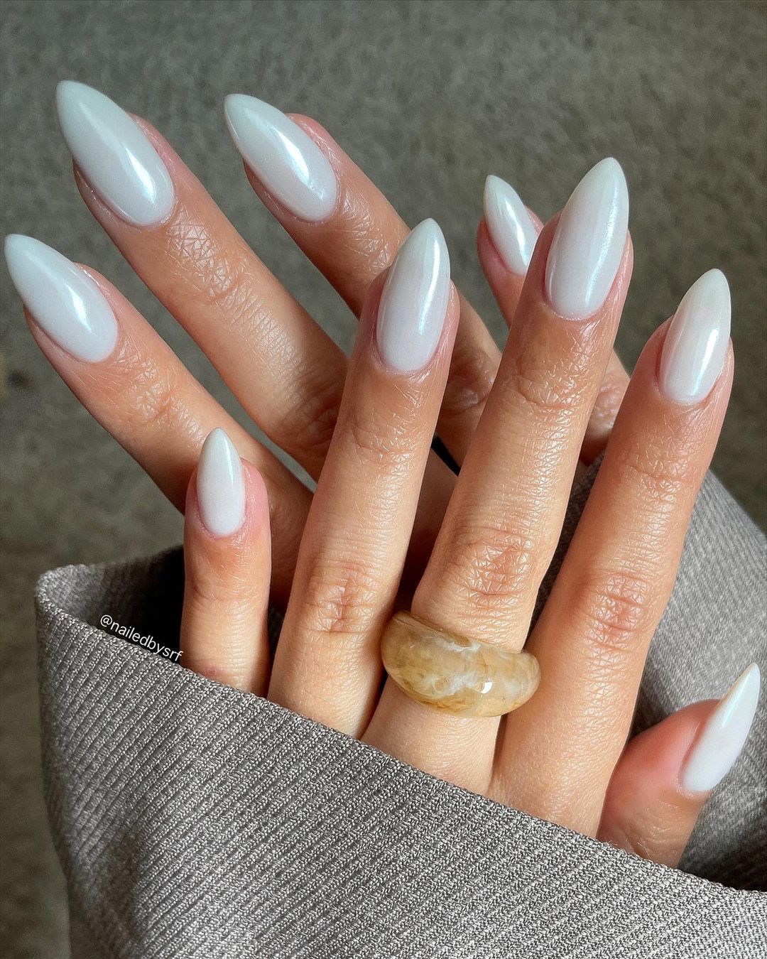 Pearl Color Nails